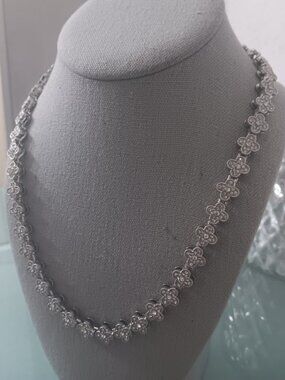 DESIGNER Mod/Contemporary Lucky Clover Silver Clear Crystal Link Chain Necklace